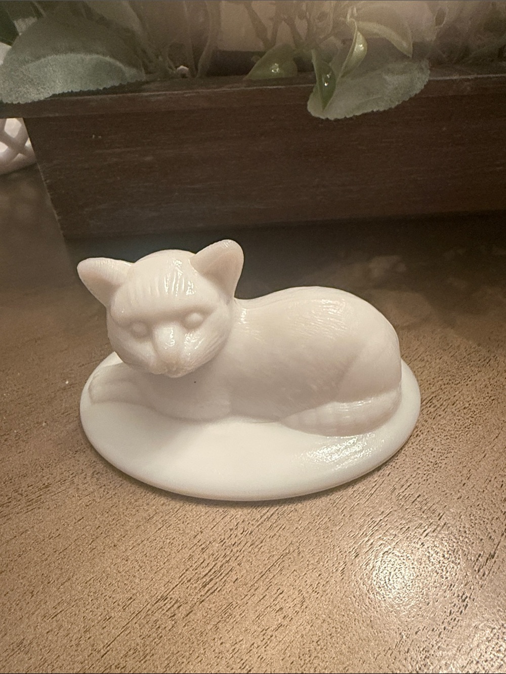 Westmoreland White Reclining Cat Figurine